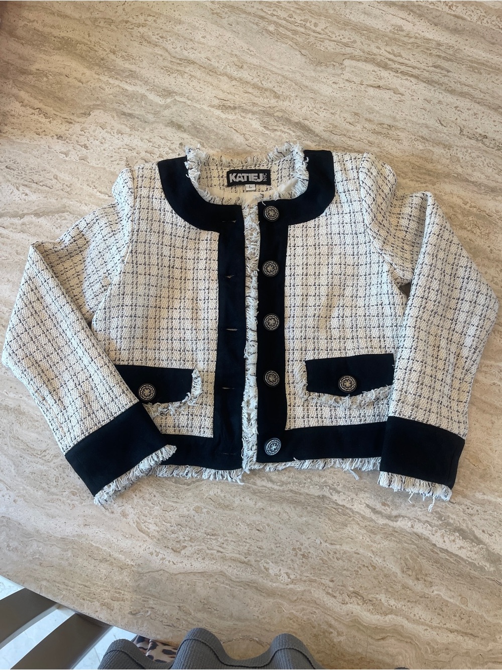 Katie J NYC Cream & Black Tweed Cropped Jacket (Girls L)